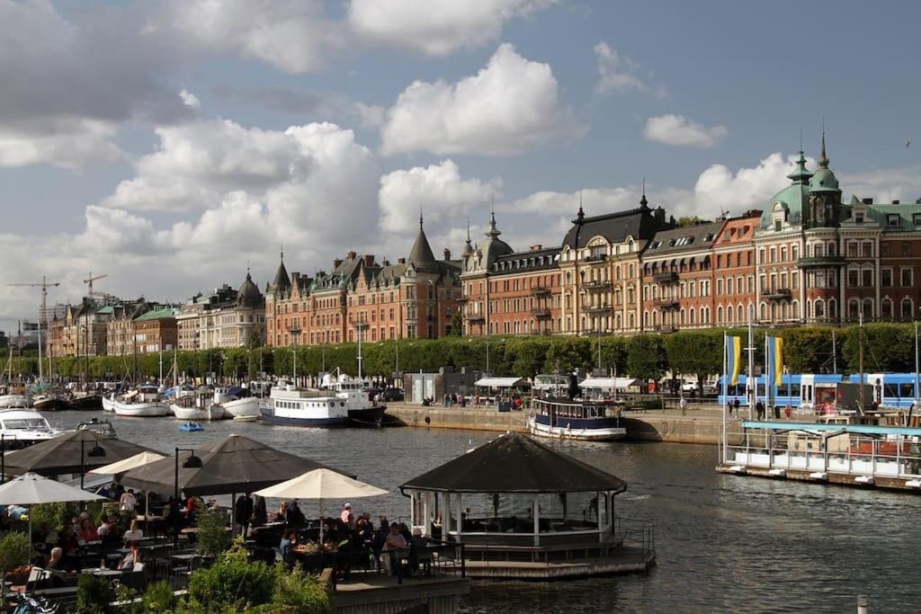 Laegenhet Med Fantastiskt Laege Apartamento Estocolmo Exterior foto