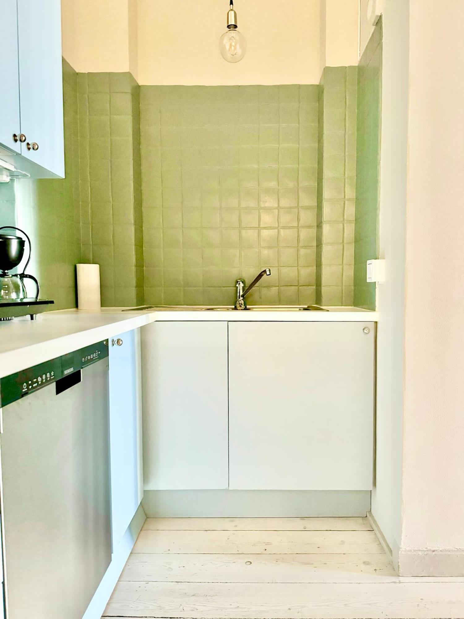 Laegenhet Med Fantastiskt Laege Apartamento Estocolmo Exterior foto