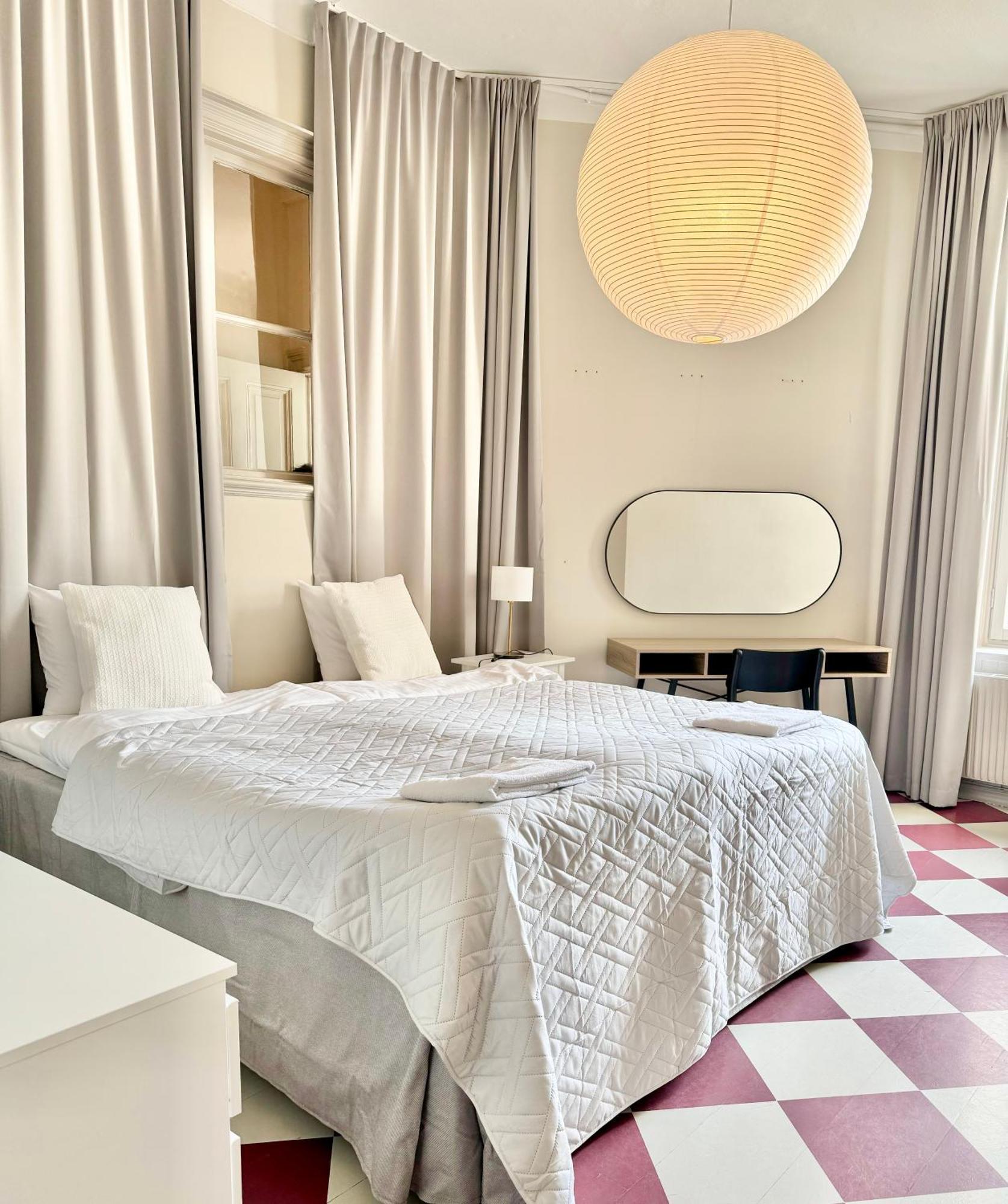 Laegenhet Med Fantastiskt Laege Apartamento Estocolmo Exterior foto